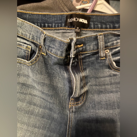 NWOT Fashion Nova Jeans - Picture 1 of 3